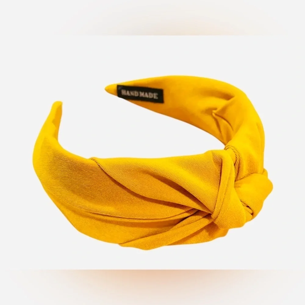 The Unbranded Brand chic handmade